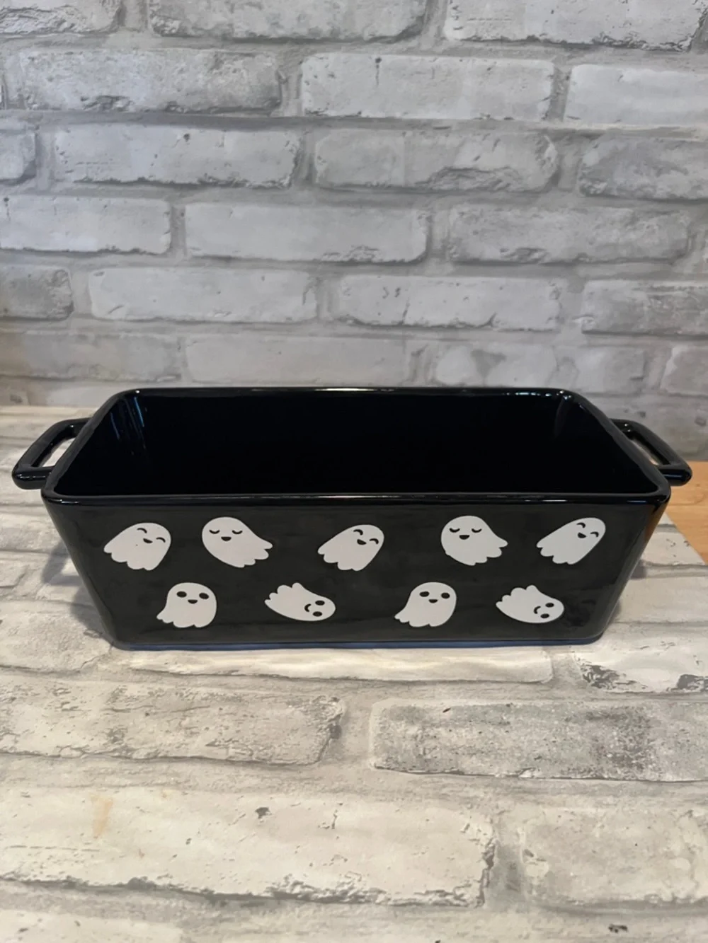 10 Strawberry Street black ceramic
